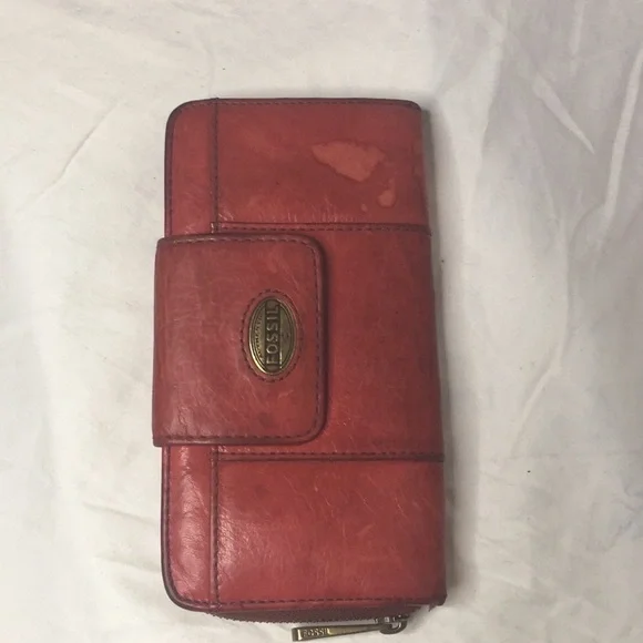 Fossil Maddox lady’s wallet in red